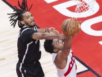 兰博电竞-关于窗口期深圳男篮备战NBA季后赛，豪取连胜细节曝光，质疑声仍在，赛季目标并未改变的信息